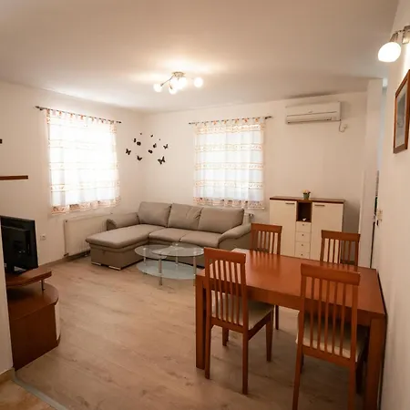 Апартаменты Gracia 1 *